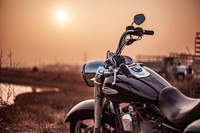 Touring on a motorcycle - Early start and finish