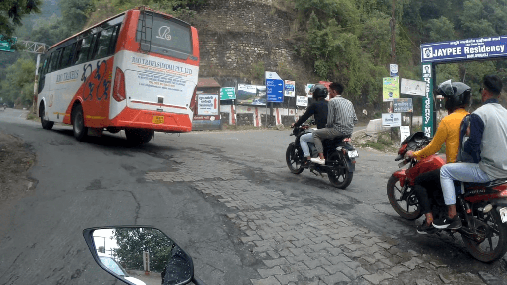 Diversion towards Dhanolti