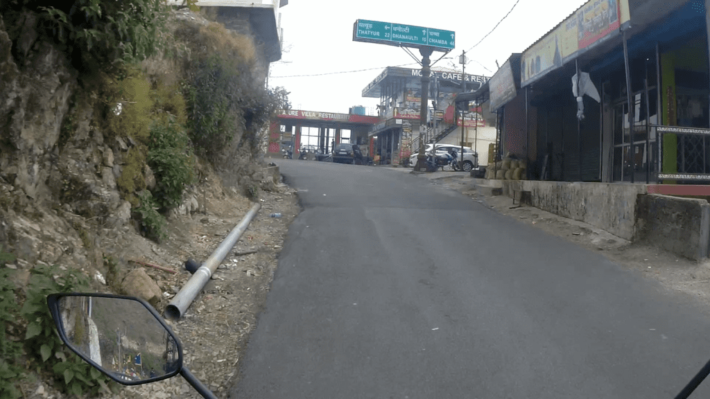 A small village on the way to Dhanolti