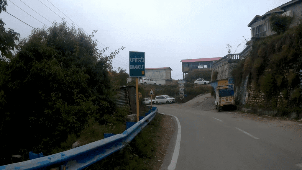 Entering Dhanolti