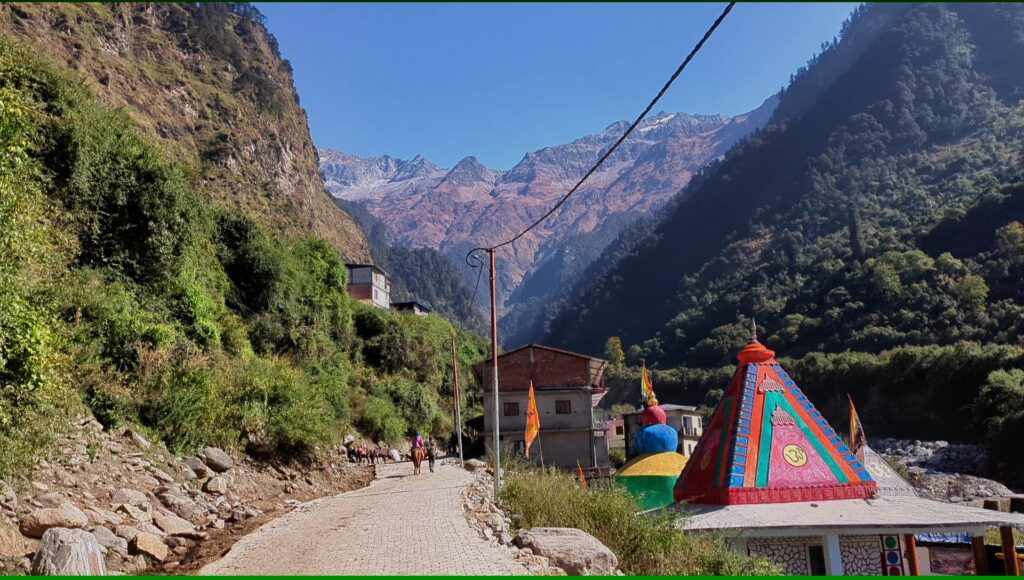Starting my hike to Yamunotri Dham